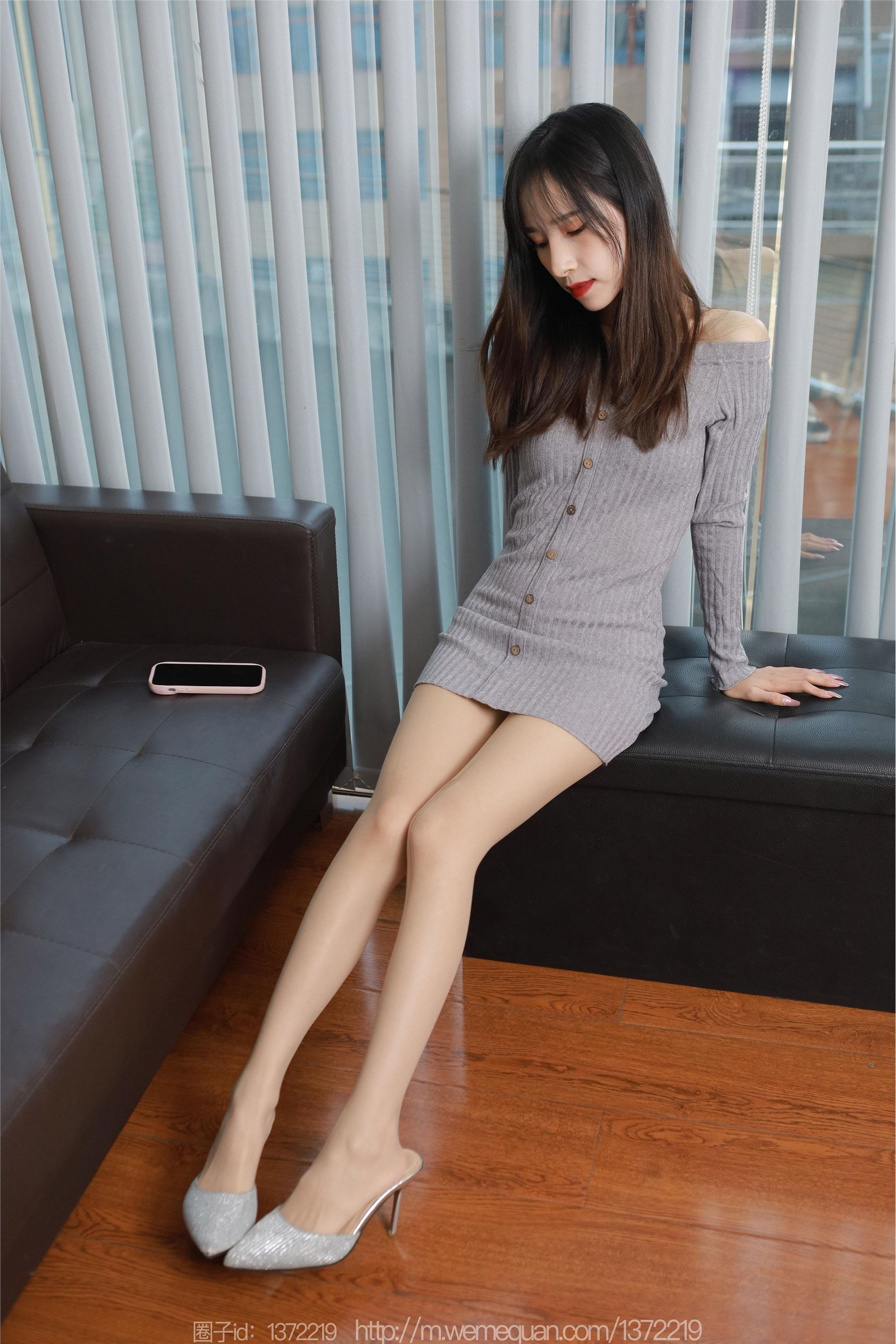 IESS异思趣向  2023.03.14 丝享家 1390 美子《纽扣包臀裙》